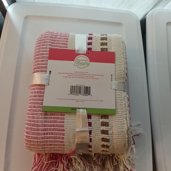 Destination Holiday Boho Lodge Throw Blanket With Tassel Finish 50x60 - Picture 4 of 5